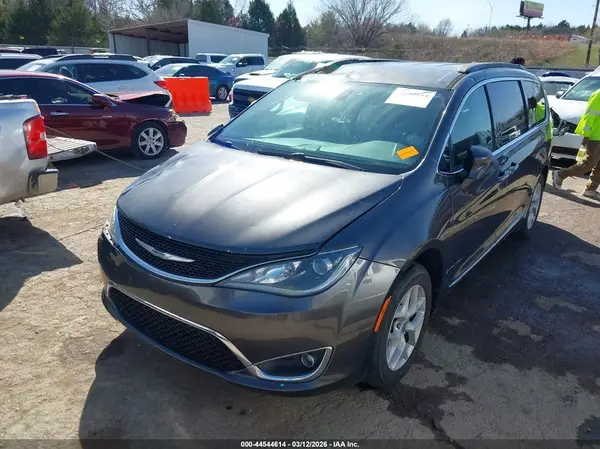 2C4RC1BG1HR809779 2017 CHRYSLER PACIFICA - Image 2