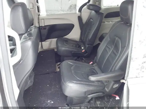 2C4RC1BG1HR816246 2017 CHRYSLER PACIFICA - Image 8