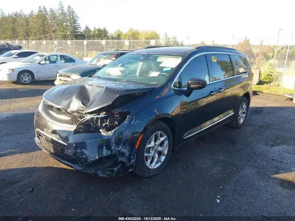 2C4RC1BG1HR816344 2017 CHRYSLER PACIFICA - Image 2