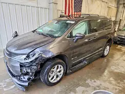 2C4RC1BG1HR820233 2017 CHRYSLER PACIFICA
