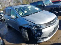 2C4RC1BG1HR820586 2017 CHRYSLER PACIFICA