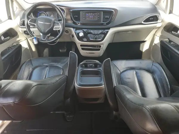 2C4RC1BG1HR821530 2017 CHRYSLER PACIFICA - Image 8