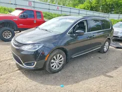 2C4RC1BG1HR832401 2017 CHRYSLER PACIFICA