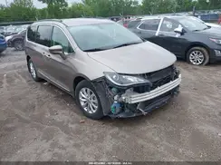 2C4RC1BG1HR839834 2017 CHRYSLER PACIFICA