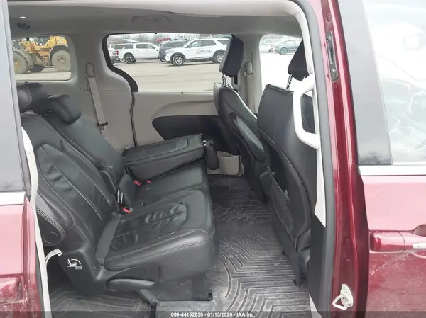 2C4RC1BG1HR846492 2017 CHRYSLER PACIFICA - Image 8