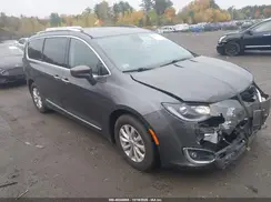 2C4RC1BG1JR111517 2018 CHRYSLER PACIFICA
