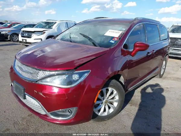 2C4RC1BG1JR119830 2018 CHRYSLER PACIFICA - Image 2