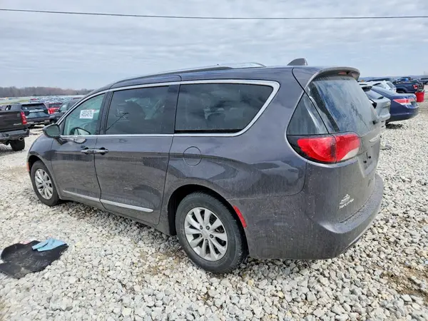 2C4RC1BG1JR124459 2018 CHRYSLER PACIFICA - Image 2