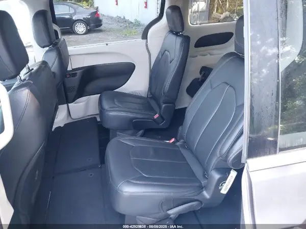 2C4RC1BG1JR128625 2018 CHRYSLER PACIFICA - Image 8