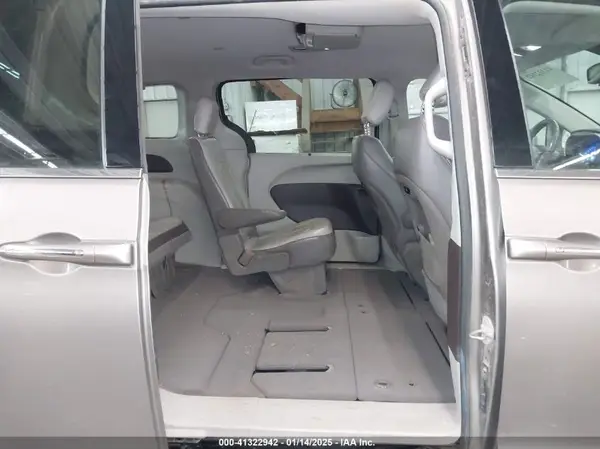 2C4RC1BG1JR132609 2018 CHRYSLER PACIFICA - Image 8