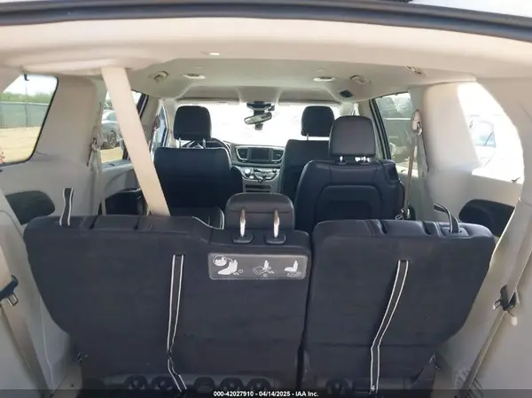 2C4RC1BG1JR142797 2018 CHRYSLER PACIFICA - Image 8