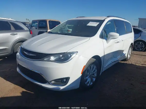 2C4RC1BG1JR144632 2018 CHRYSLER PACIFICA - Image 2