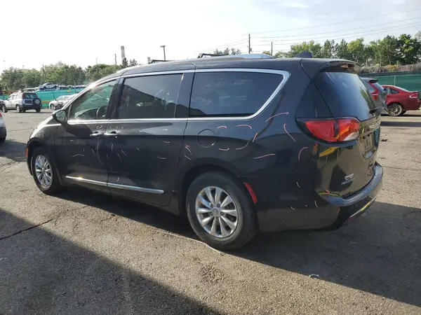 2C4RC1BG1JR149829 2018 CHRYSLER PACIFICA - Image 2