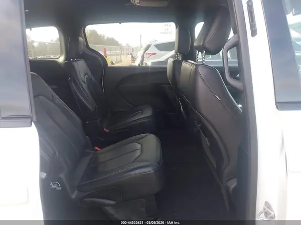 2C4RC1BG1JR175248 2018 CHRYSLER PACIFICA - Image 8