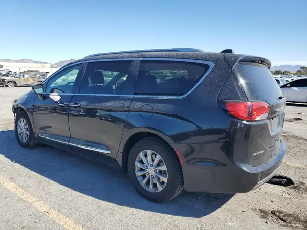 2C4RC1BG1JR186167 2018 CHRYSLER PACIFICA - Image 2