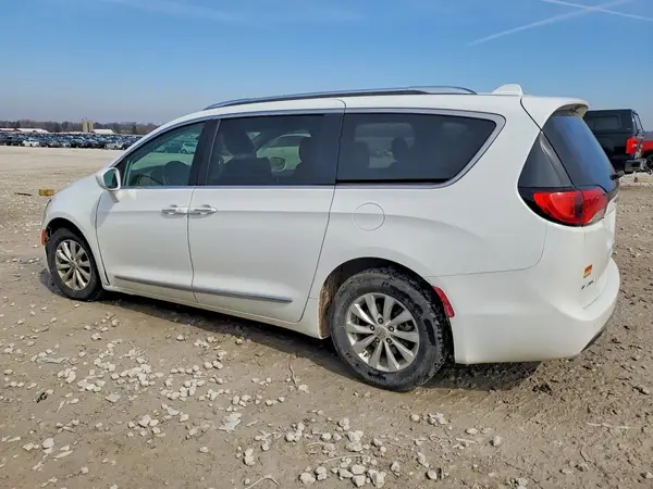 2C4RC1BG1JR193054 2018 CHRYSLER PACIFICA - Image 2