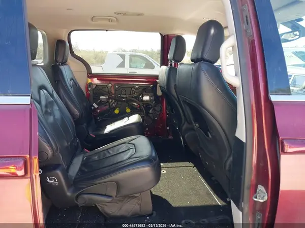 2C4RC1BG1JR211021 2018 CHRYSLER PACIFICA - Image 8