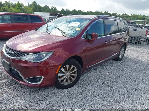 2C4RC1BG1JR211360 2018 CHRYSLER PACIFICA - Image 2