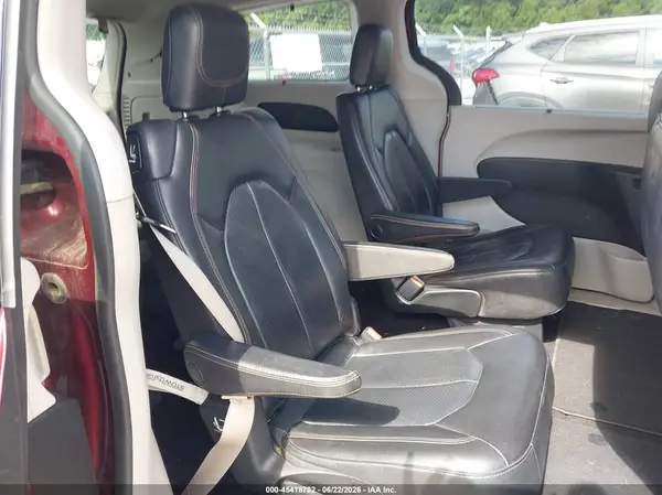2C4RC1BG1JR211360 2018 CHRYSLER PACIFICA - Image 8