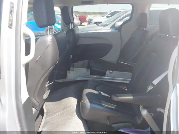 2C4RC1BG1JR211441 2018 CHRYSLER PACIFICA - Image 8