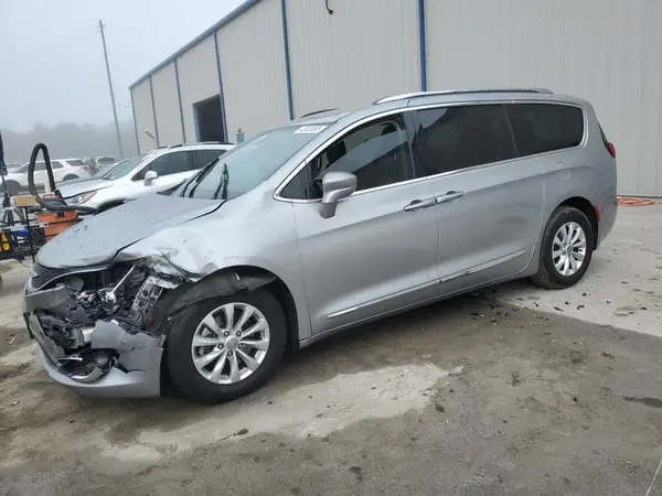 2C4RC1BG1JR214226 2018 CHRYSLER PACIFICA - Image 1