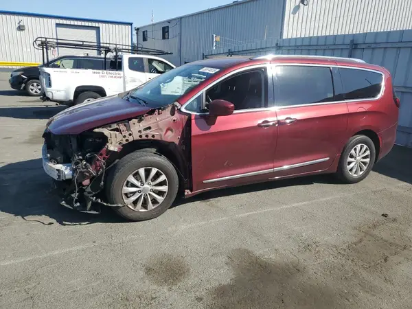 2C4RC1BG1JR217188 2018 CHRYSLER PACIFICA - Image 1