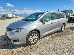 2C4RC1BG1JR217403 2018 CHRYSLER PACIFICA