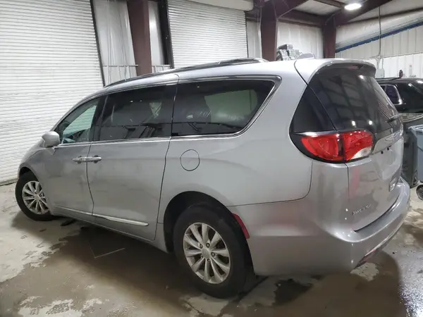 2C4RC1BG1JR233763 2018 CHRYSLER PACIFICA - Image 2
