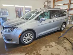 2C4RC1BG1JR236131 2018 CHRYSLER PACIFICA