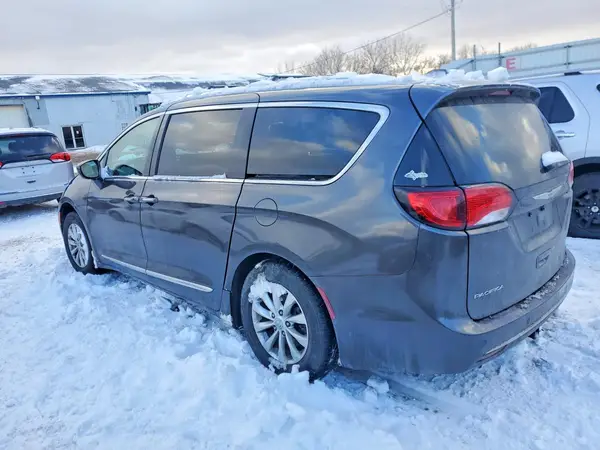 2C4RC1BG1JR252913 2018 CHRYSLER PACIFICA - Image 2
