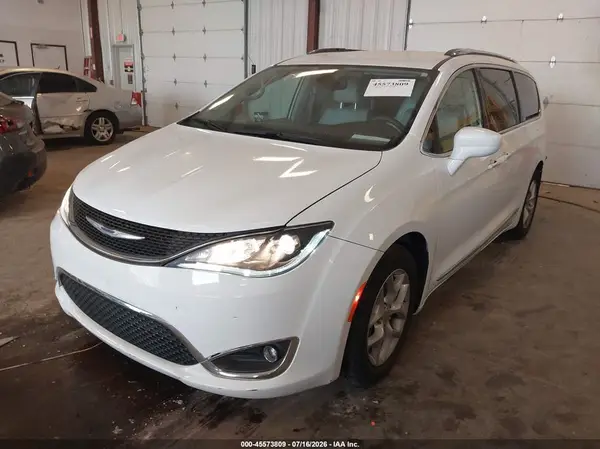 2C4RC1BG1JR271431 2018 CHRYSLER PACIFICA - Image 2