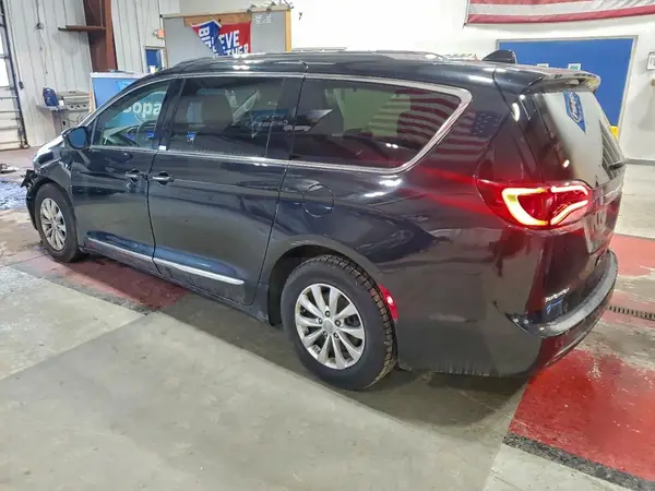 2C4RC1BG1JR274247 2018 CHRYSLER PACIFICA - Image 2