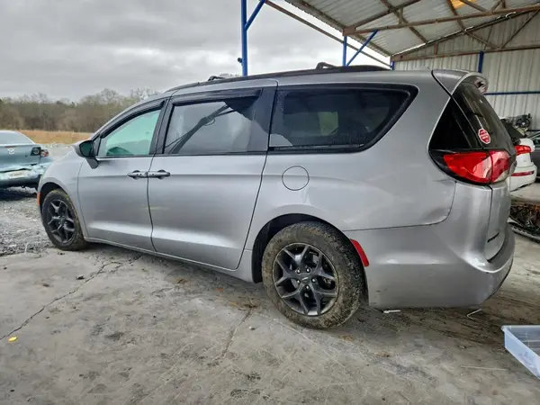 2C4RC1BG1JR287516 2018 CHRYSLER PACIFICA - Image 2