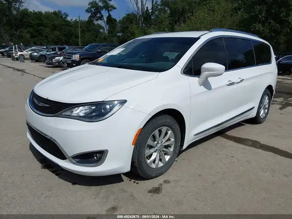 2C4RC1BG1JR290464 2018 CHRYSLER PACIFICA - Image 2