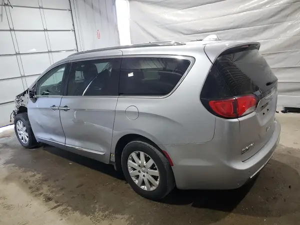 2C4RC1BG1JR294787 2018 CHRYSLER PACIFICA - Image 2