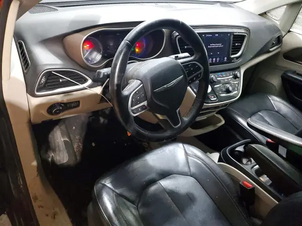 2C4RC1BG1JR330879 2018 CHRYSLER PACIFICA - Image 8