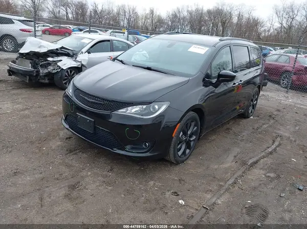 2C4RC1BG1JR350596 2018 CHRYSLER PACIFICA - Image 2
