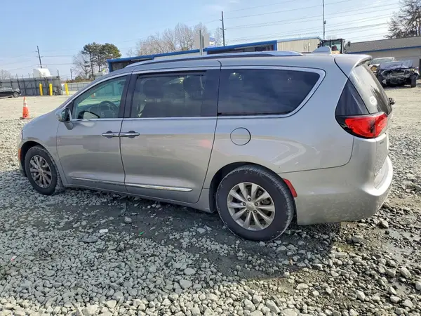 2C4RC1BG1JR353580 2018 CHRYSLER PACIFICA - Image 2
