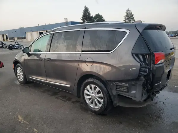 2C4RC1BG1JR353708 2018 CHRYSLER PACIFICA - Image 2