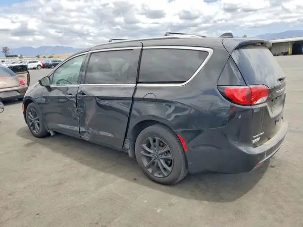 2C4RC1BG1JR356155 2018 CHRYSLER PACIFICA - Image 2