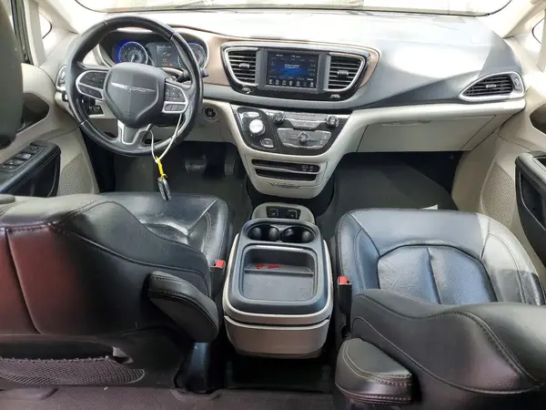 2C4RC1BG1JR356155 2018 CHRYSLER PACIFICA - Image 8