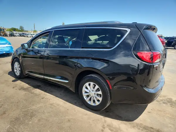 2C4RC1BG1JR357306 2018 CHRYSLER PACIFICA - Image 2