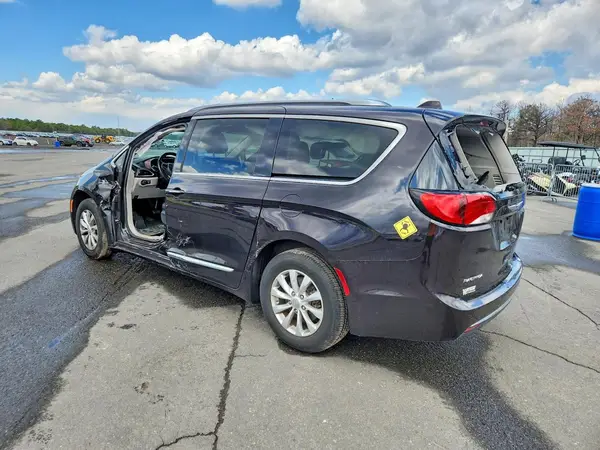 2C4RC1BG1KR532770 2019 CHRYSLER PACIFICA - Image 2