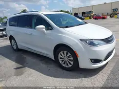 2C4RC1BG1KR539668 2019 CHRYSLER PACIFICA