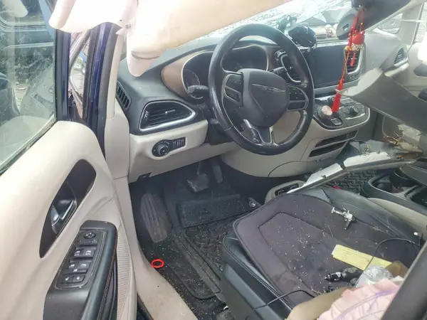 2C4RC1BG1KR548869 2019 CHRYSLER PACIFICA - Image 8