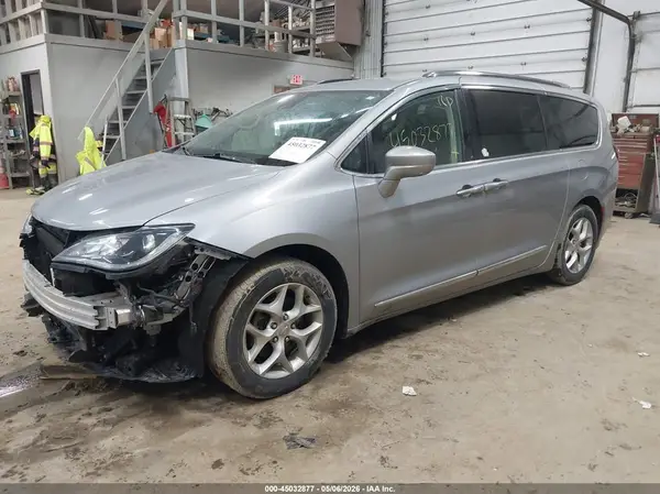 2C4RC1BG1KR549777 2019 CHRYSLER PACIFICA - Image 2