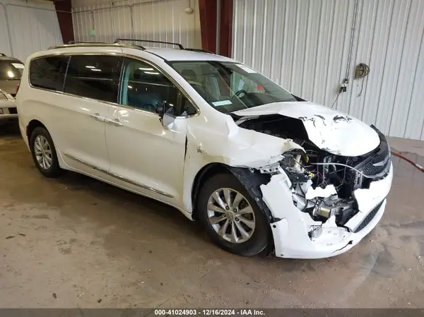 2C4RC1BG1KR554106 2019 CHRYSLER PACIFICA - Image 1
