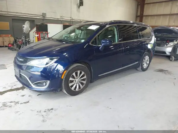 2C4RC1BG1KR555319 2019 CHRYSLER PACIFICA - Image 2