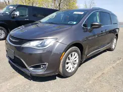 2C4RC1BG1KR555384 2019 CHRYSLER PACIFICA