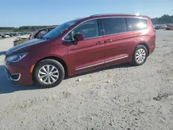 2C4RC1BG1KR560942 2019 CHRYSLER PACIFICA